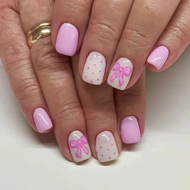 Artistic Winter-Themed Nail Art Stornfield