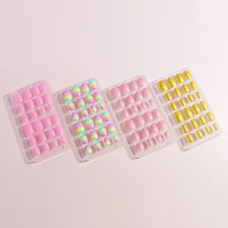 Press-On Nail Art Stornfield