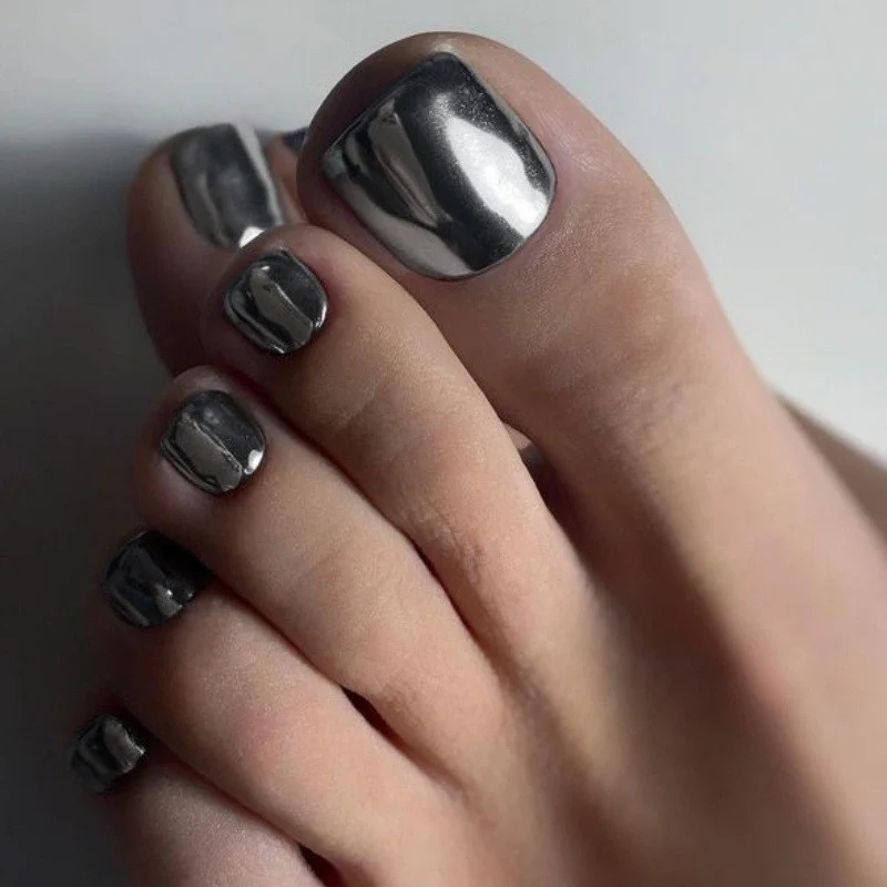 Premium Metallic Press-On Nail Set Stornfield