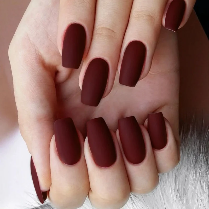 Premium Matte Long-Lasting Press-On Nails Stornfield