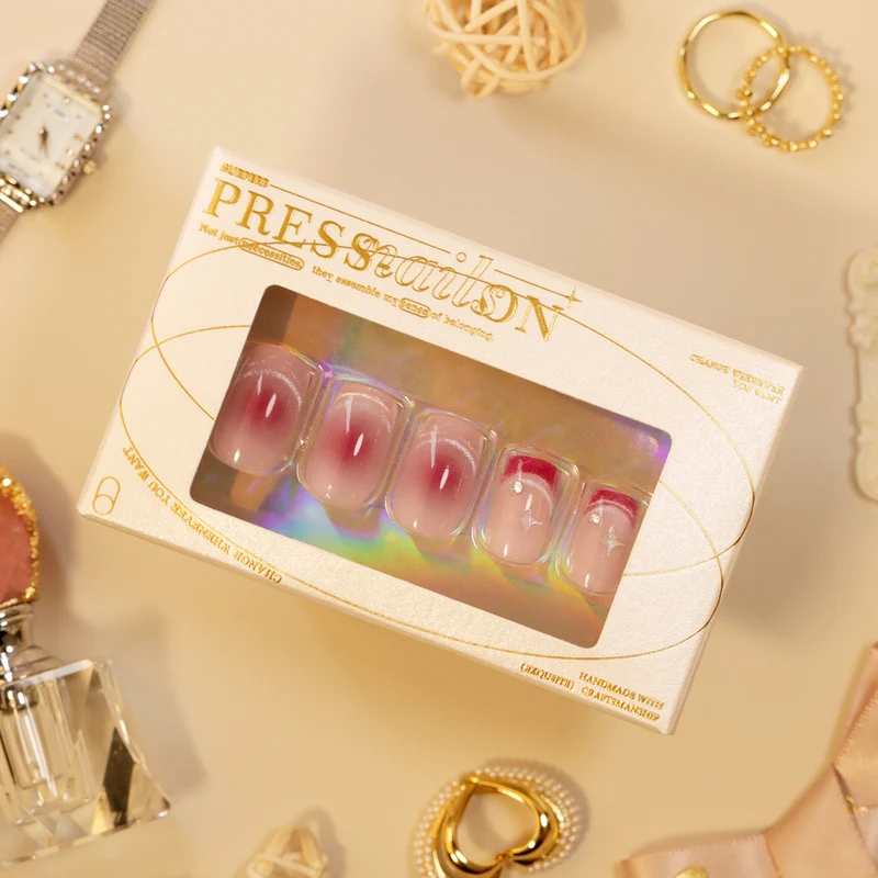 Glamorous nail art with high-gloss effect Stornfield