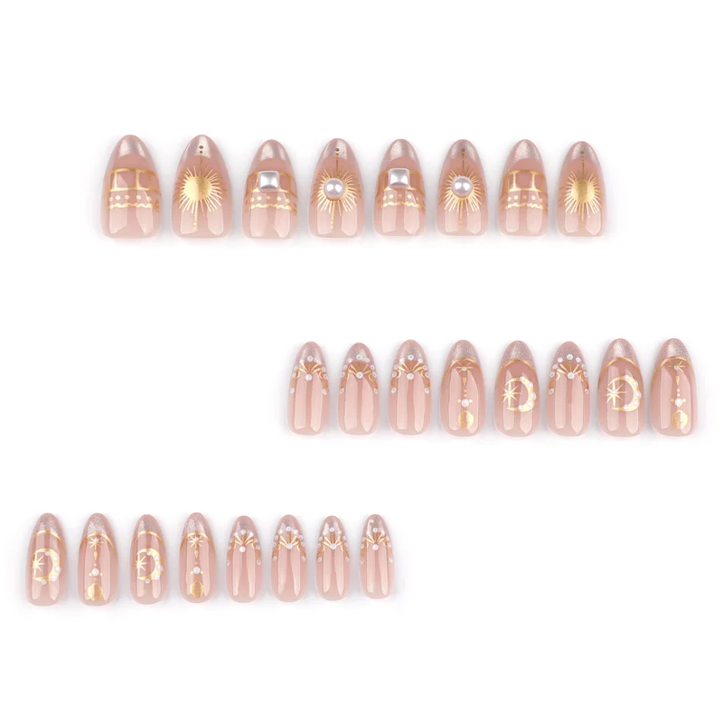 Glamorous nail art with fine gold accents Stornfield