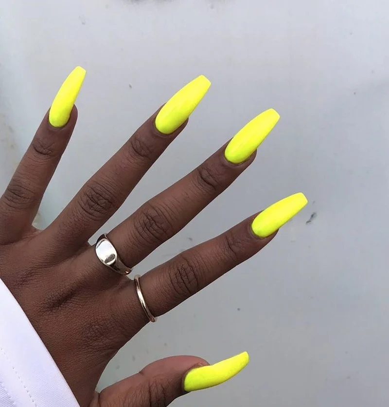 Glamorous artificial nails with high-gloss finish Stornfield