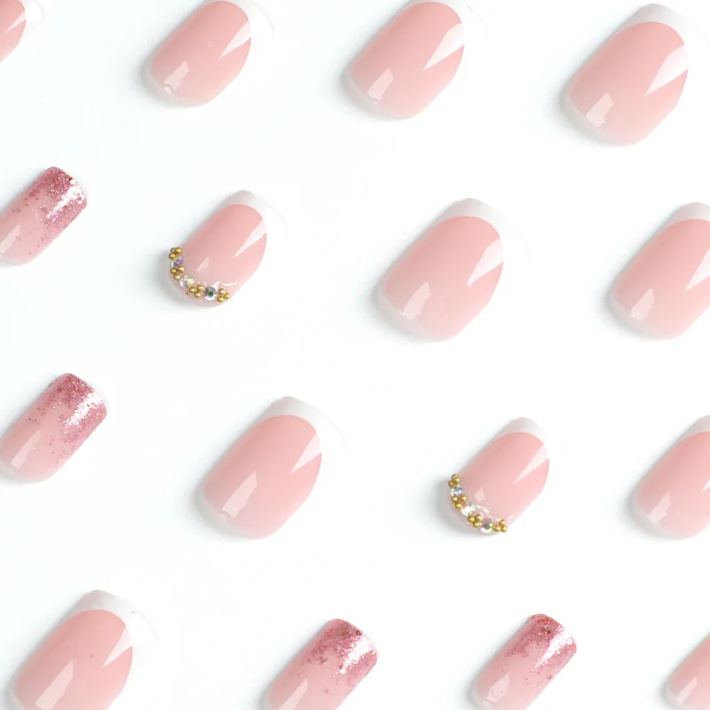 Glamorous Art Nails Stornfield