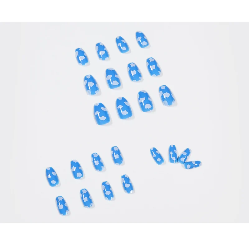 Exquisite artificial nails with cloud design and shine Stornfield