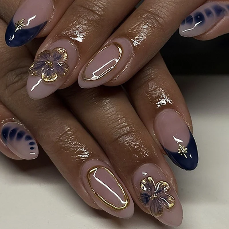 Exquisite artificial nails with elegant 3D flowers and noble accents Stornfield