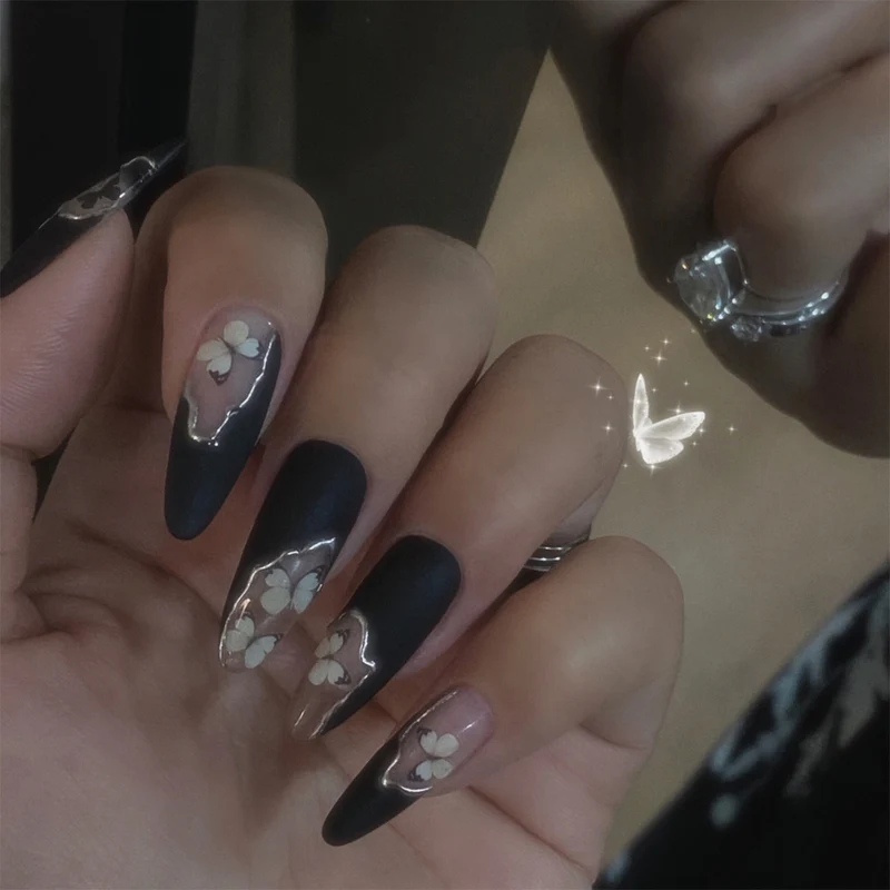 Exclusive artificial nails with floral designs Stornfield