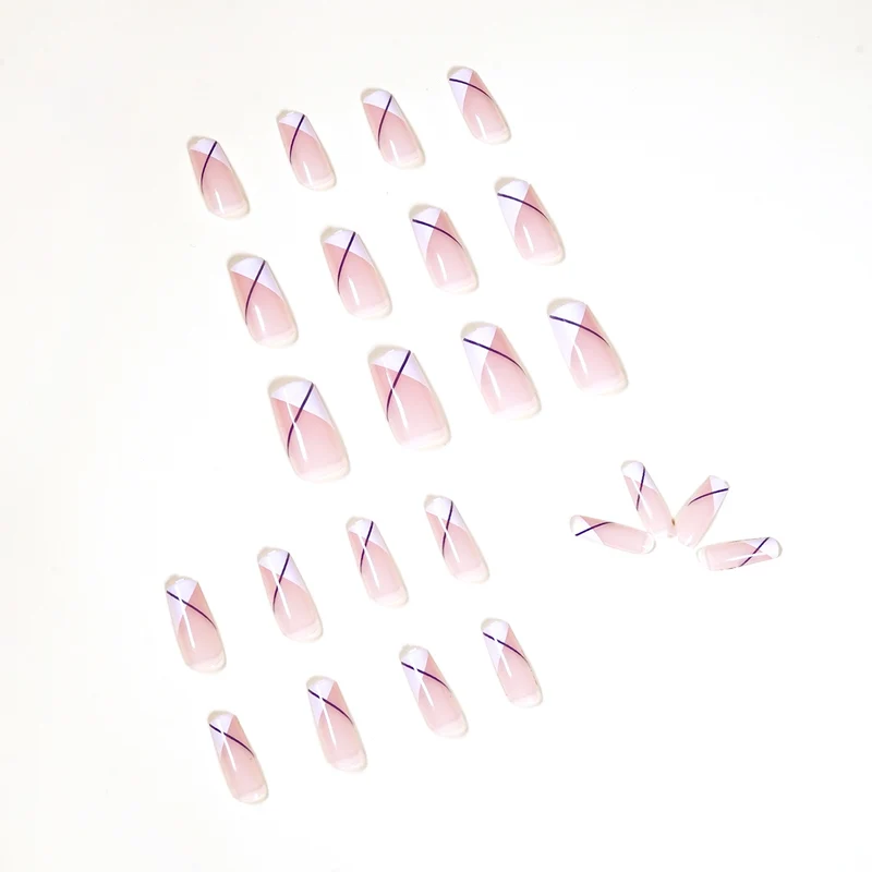Elegant and Fashionable Nail Art Stornfield