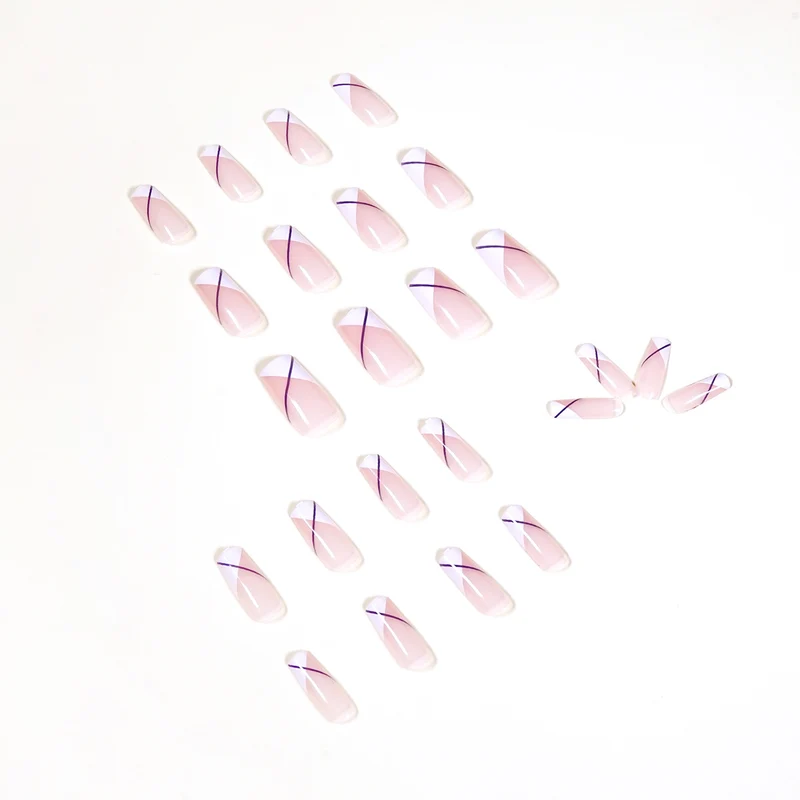 Elegant and Fashionable Nail Art Stornfield