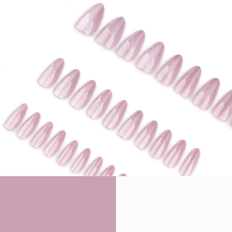 Elegant and glamorous nail art Stornfield