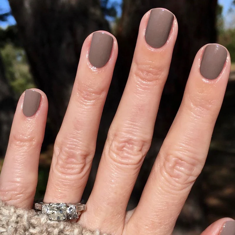 Elegant Nail Care with High Gloss Finish Stornfield