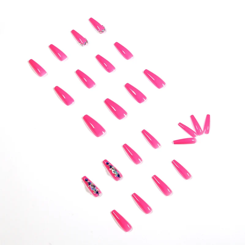 Elegant Nail Art with Glitter Decoration Stornfield