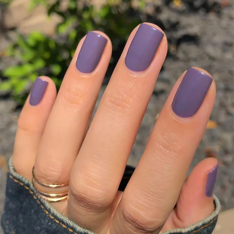 Elegant Nail Art with Gloss Finish Stornfield