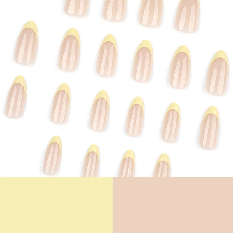 Elegant Nail Art with Gradient and Shine Stornfield