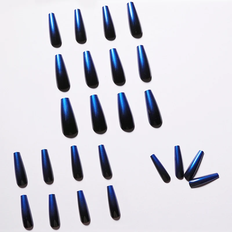 Elegant artificial nails with gradient Stornfield