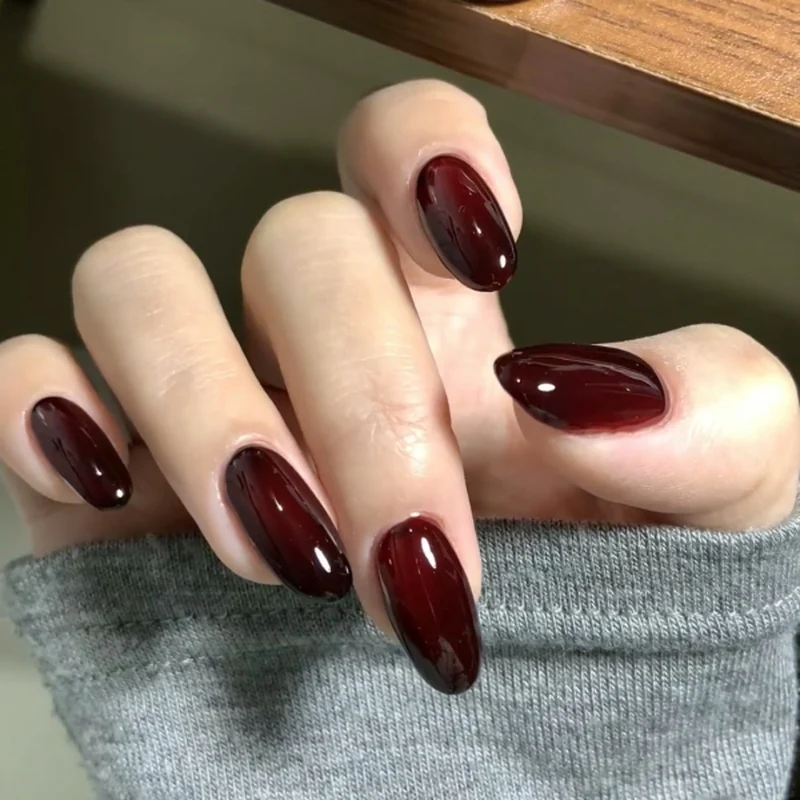 Elegant Gel Nails Stornfield
