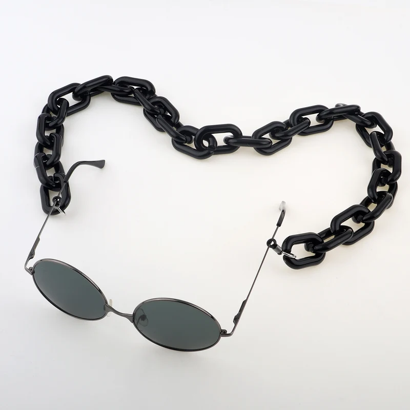 Fashionable Chunky Chain Eyewear Holder Stornfield