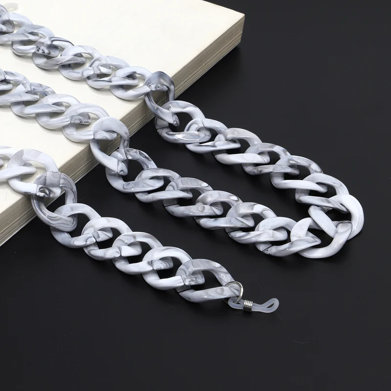 Fashionable Chunky Chain Eyewear Holder Stornfield