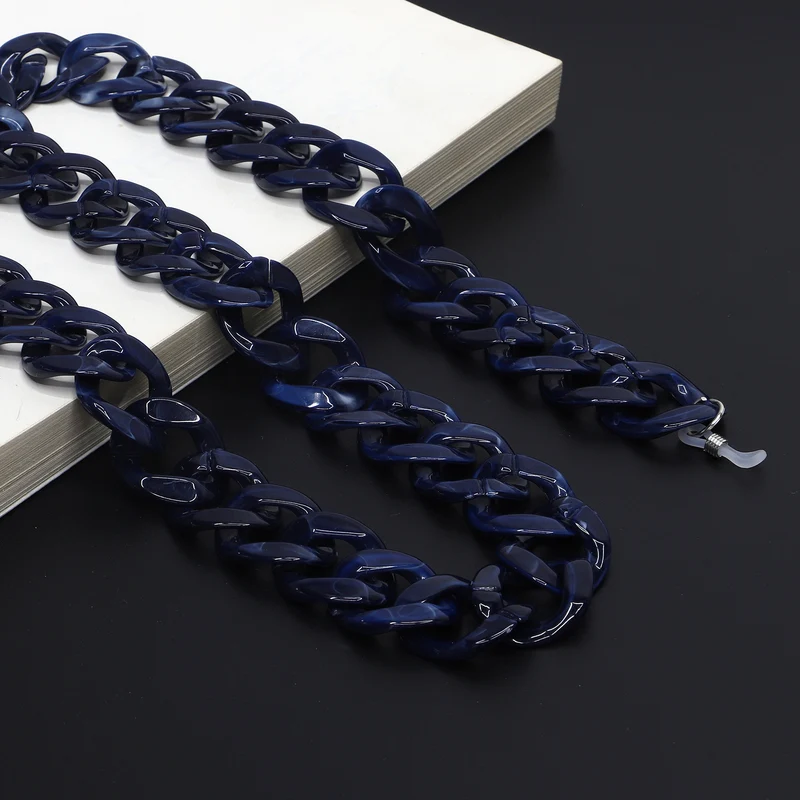 Fashionable Chunky Chain Eyewear Holder Stornfield