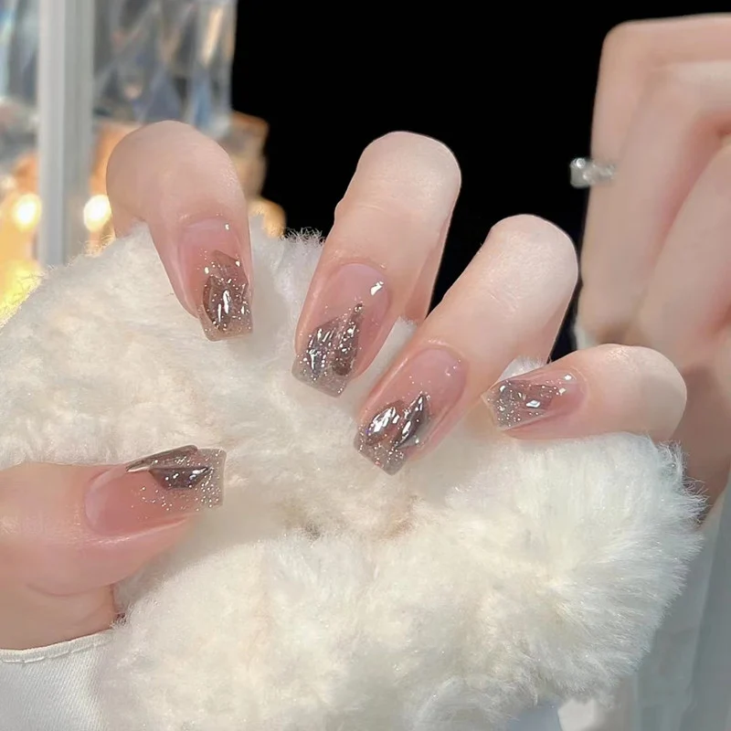 Glamorous Nail Art Stornfield