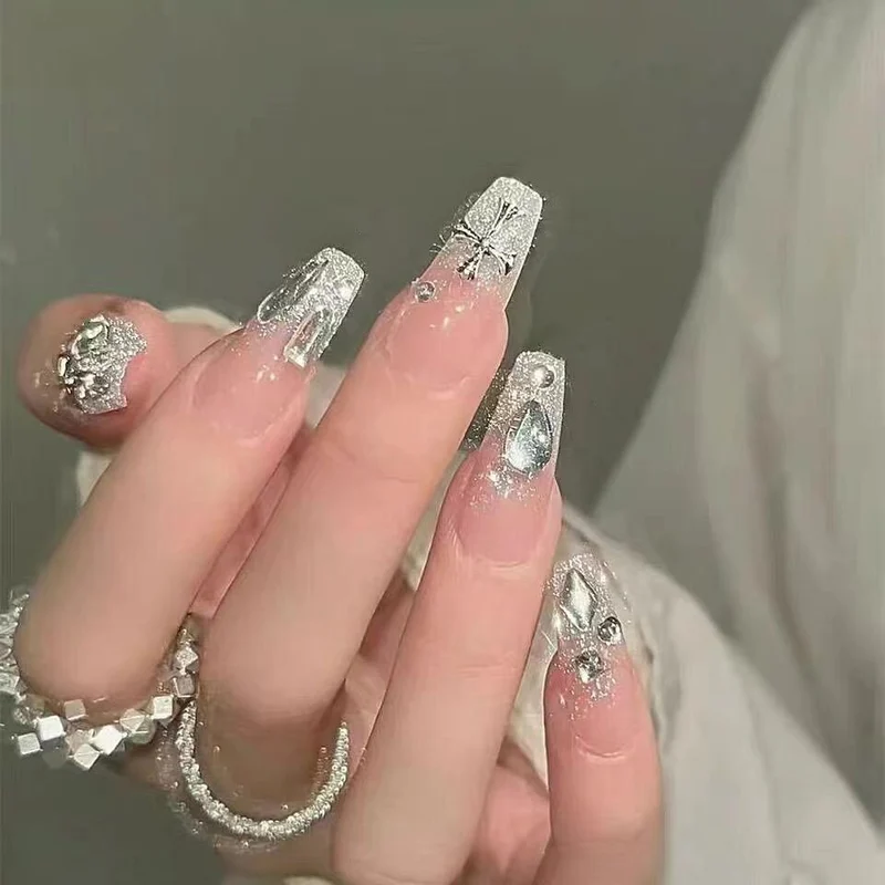 Glamorous Nail Art Stornfield
