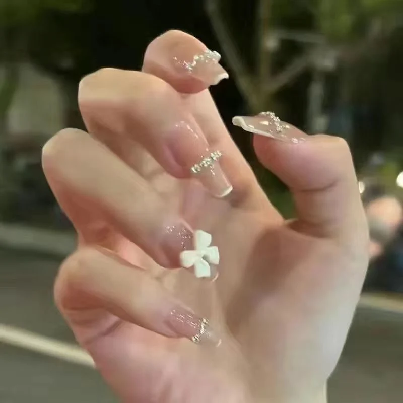 Glamorous Nail Art Stornfield