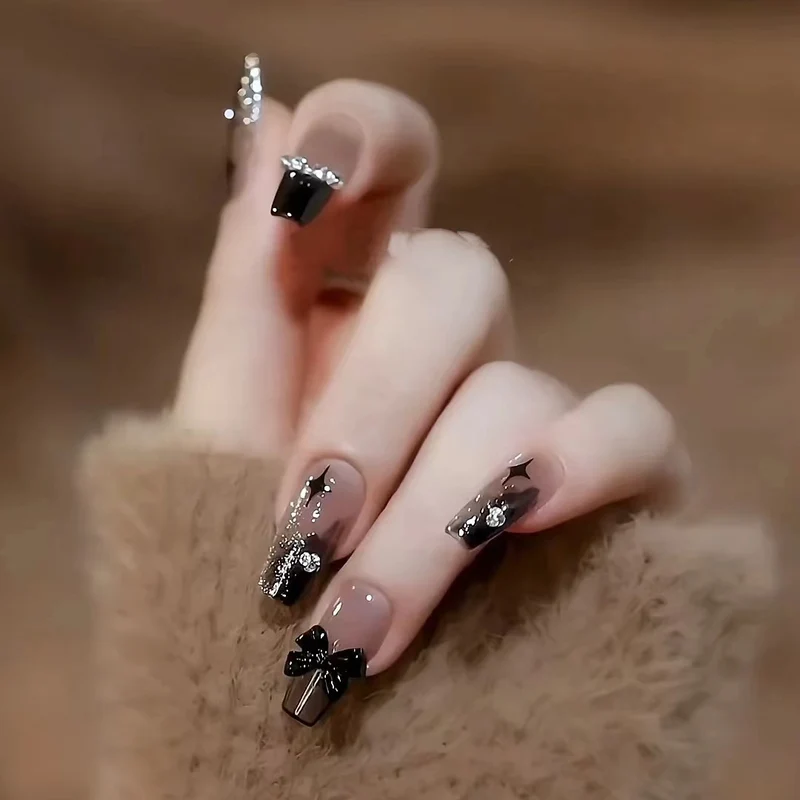 Glamorous Nail Art Stornfield