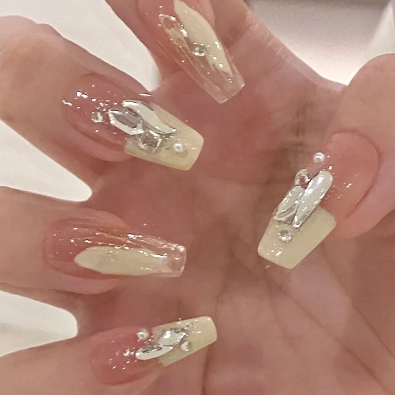 Glamorous Nail Art Stornfield