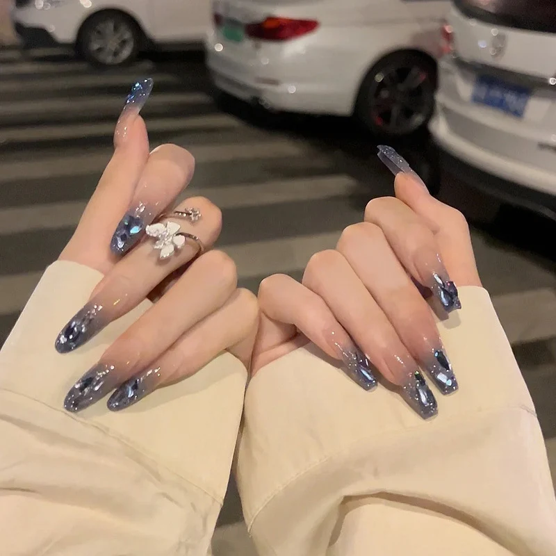Glamorous Nail Art Stornfield