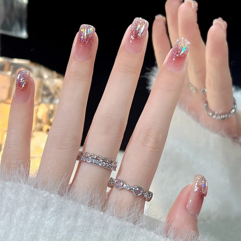 Glamorous Nail Art Stornfield