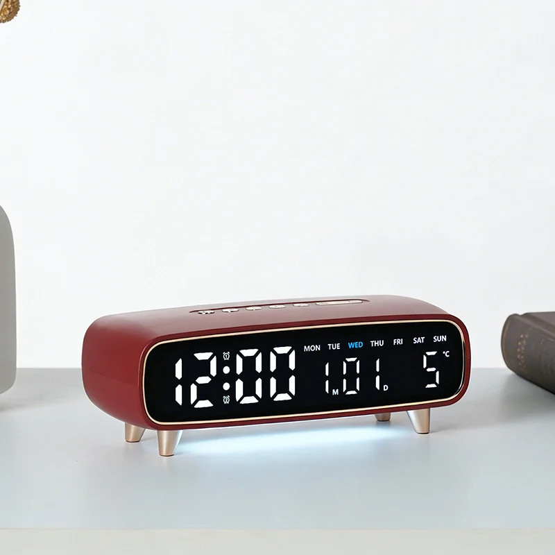 Digital radio alarm clock with temperature and date display Stornfield