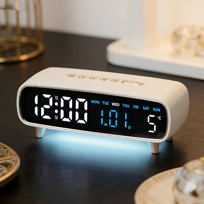 Digital radio alarm clock with temperature and date display Stornfield