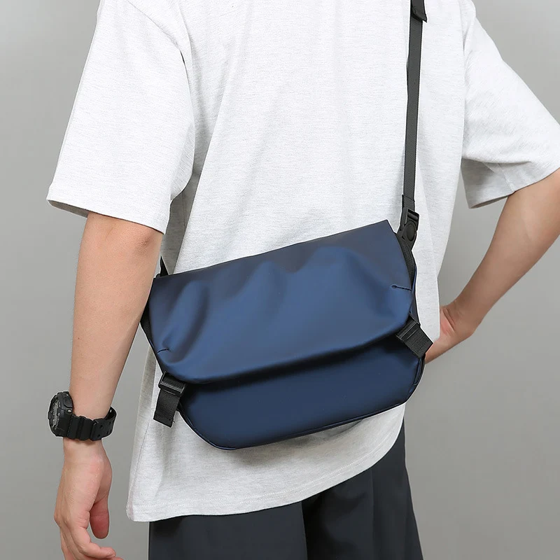 Water-Resistant Messenger Bag Stornfield