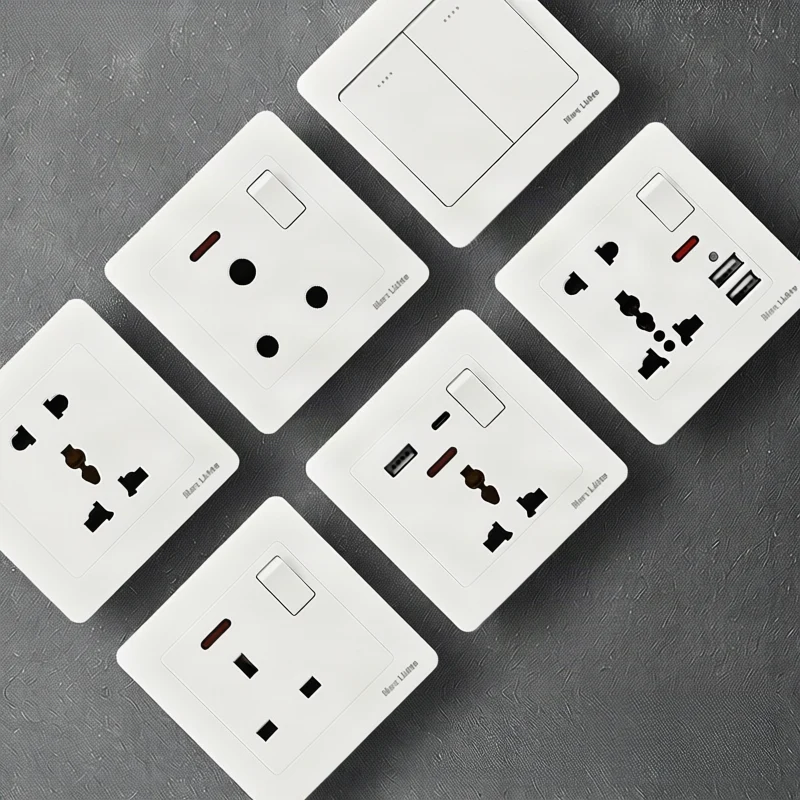 European flush-mounted socket 16 A