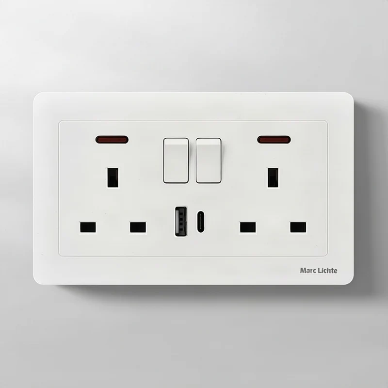 European flush-mounted socket 16 A