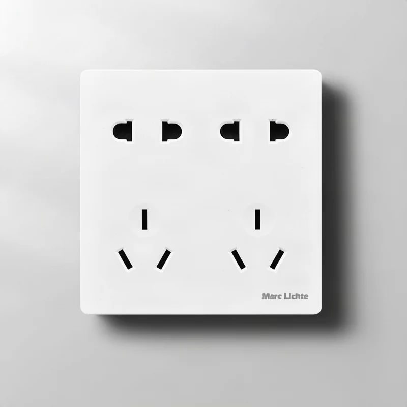 European flush-mounted socket 16 A
