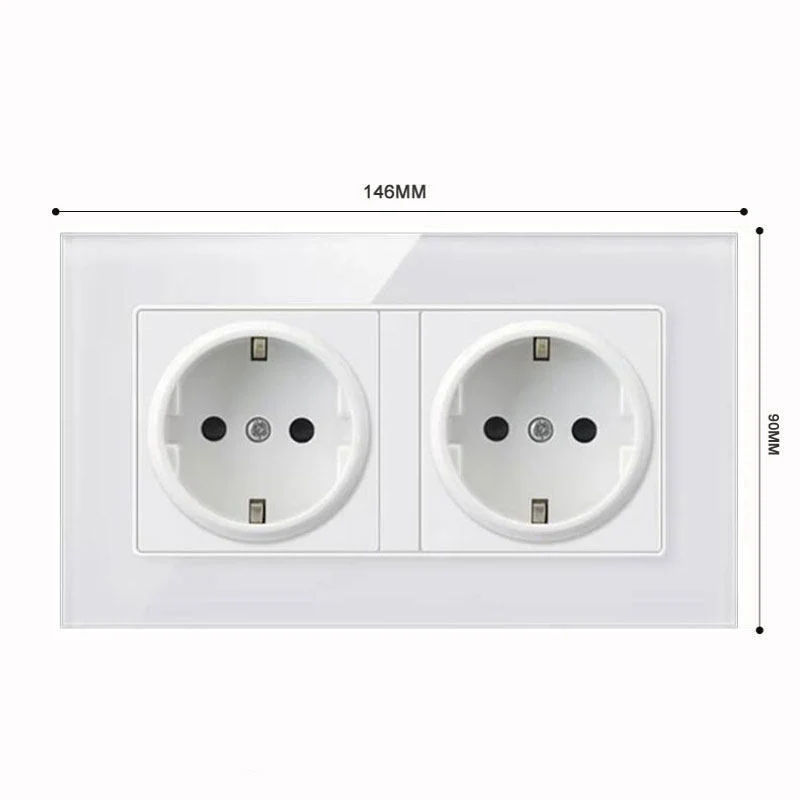 European flush-mounted socket 16 A