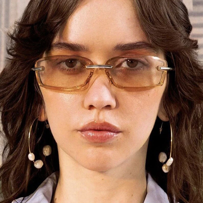 Dame trendy solbrille med moderne design og UV-beskyttelse Luvikno