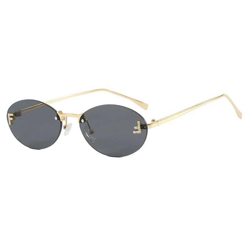 Dame moteriktig solbrille med elegant, speilreflekterende glassfront og filigran metallramme Luvikno