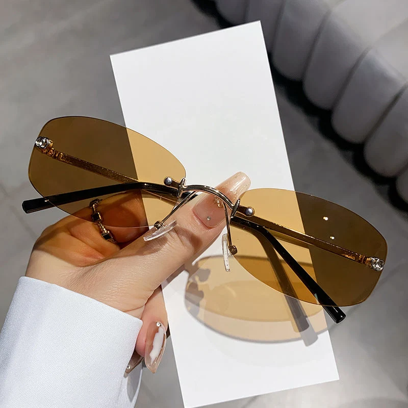 Dame trendy solbrille med elegant, smal ramme Luvikno