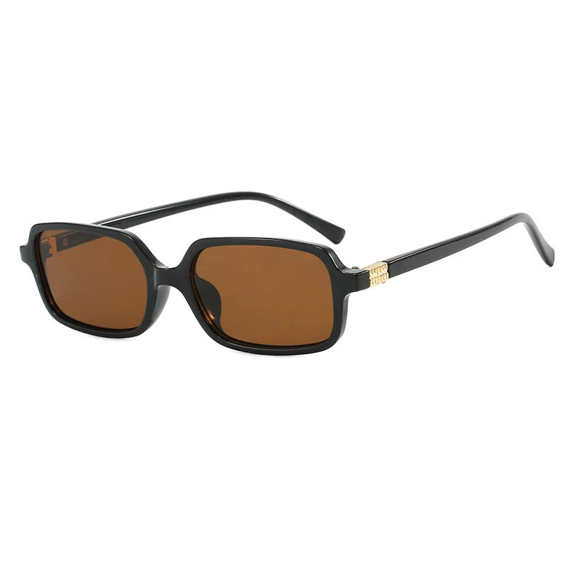 Dame moteriktig solbrille med elegant plastramme og originalt design Luvikno