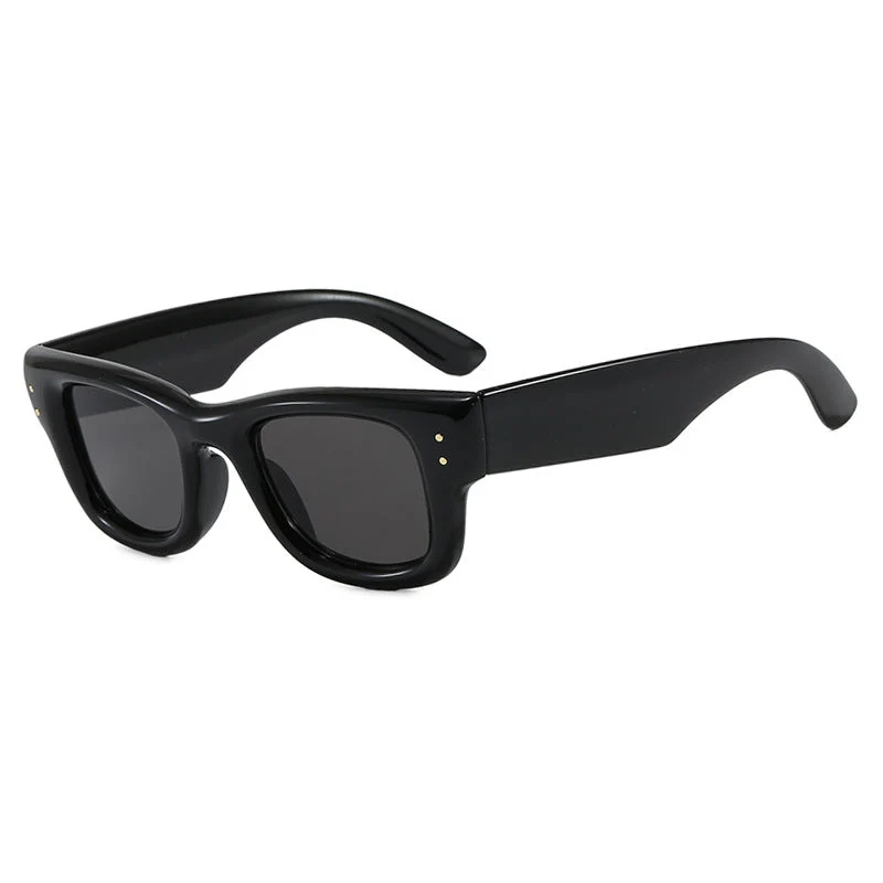 Dame moteriktig solbrille med bred, elegant ramme og beskyttende UV-filter Luvikno