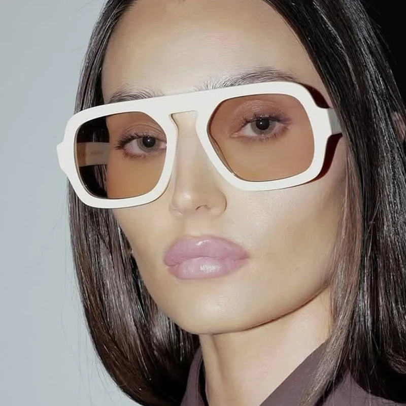 Dame moteriktig solbrille i moderne retro-stil Luvikno