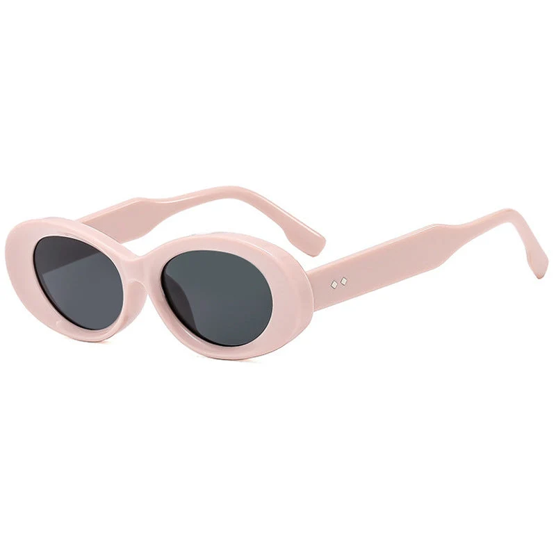 Dame moteriktig solbrille i elegant retrostil Luvikno