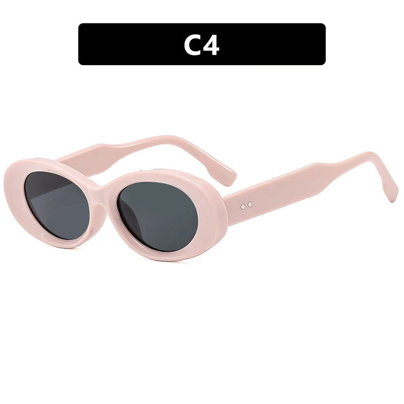 Dame moteriktig solbrille i elegant retrostil Luvikno
