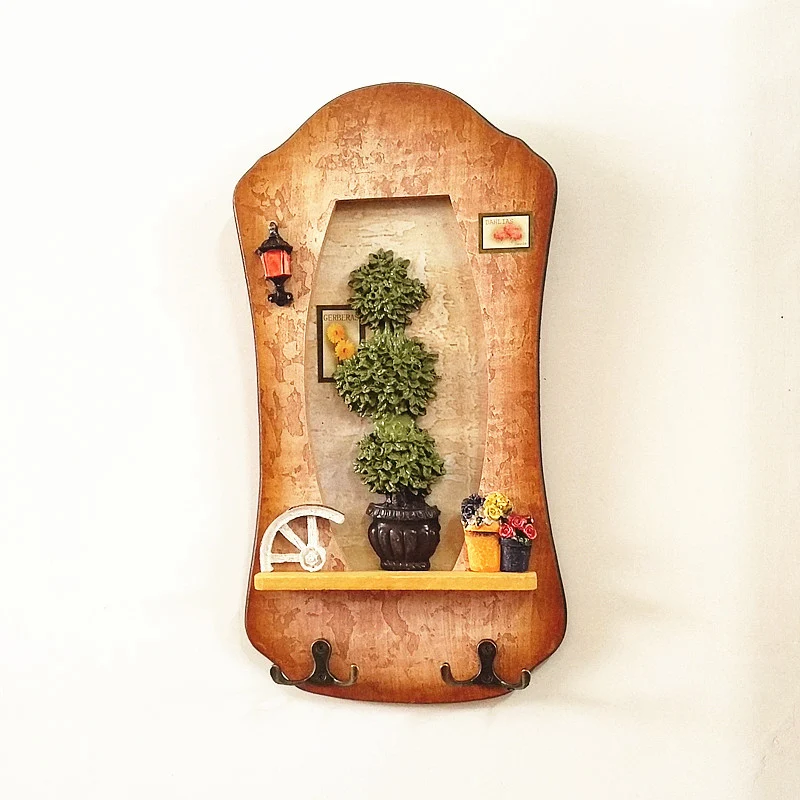 Decorative Wall Organizer with Floral Pattern