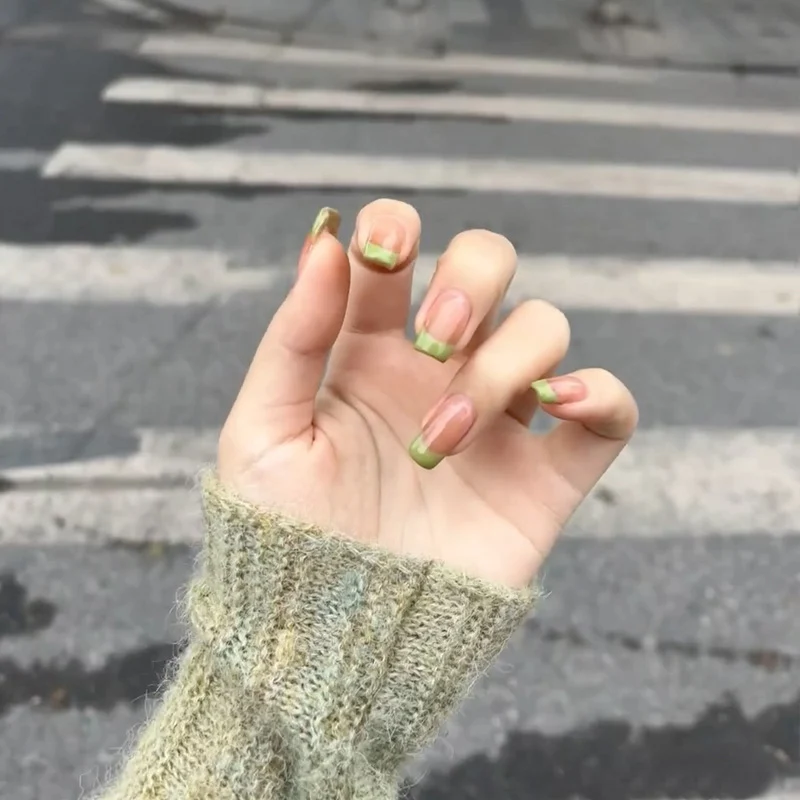 Creative Artistic Press-On Nail Design Stornfield