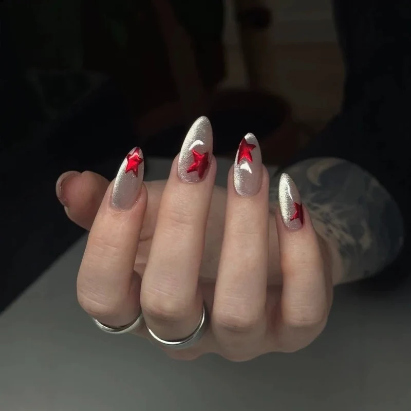 Artistic Press-On Nails with Star Accents Stornfield