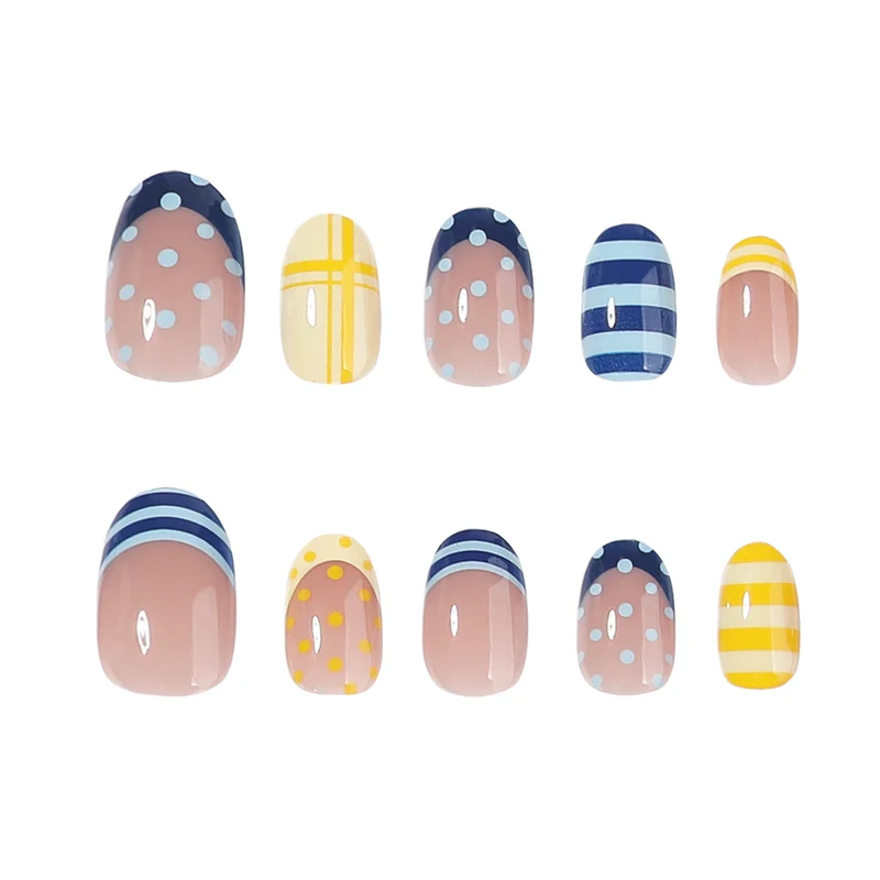 Creative Nail Art in Elegant Pattern Stornfield