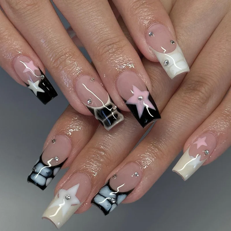 Creative Nail Art in Elegant Design Stornfield